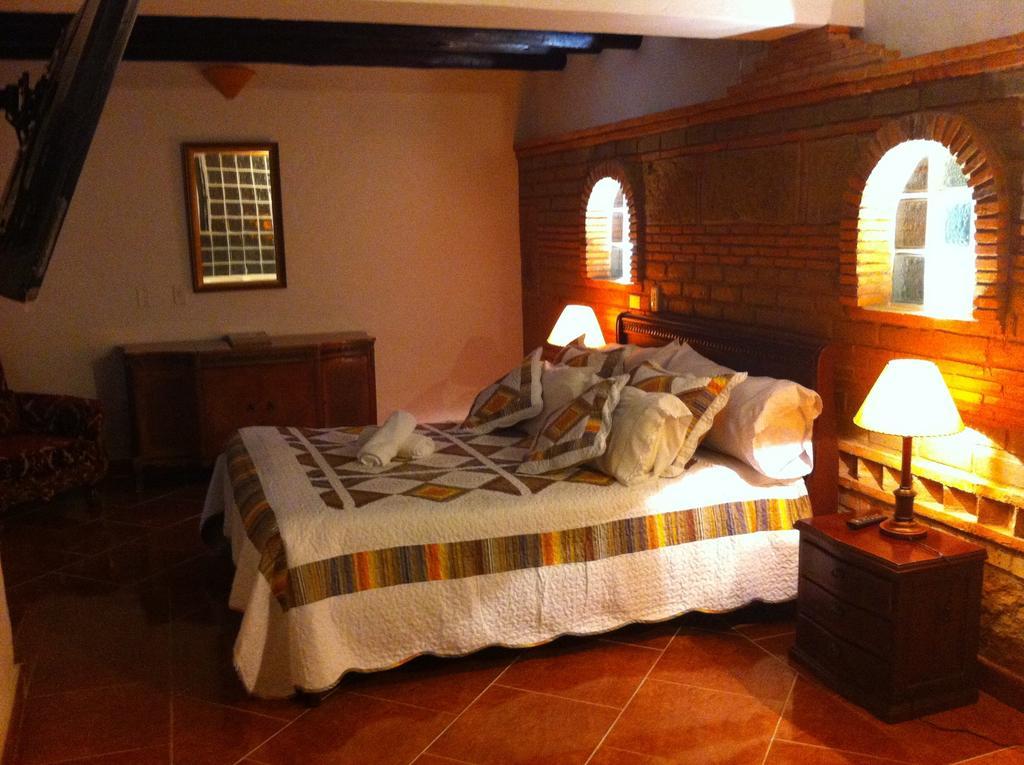 Hotel Los Frayles Вилья-де-Лейва Номер фото
