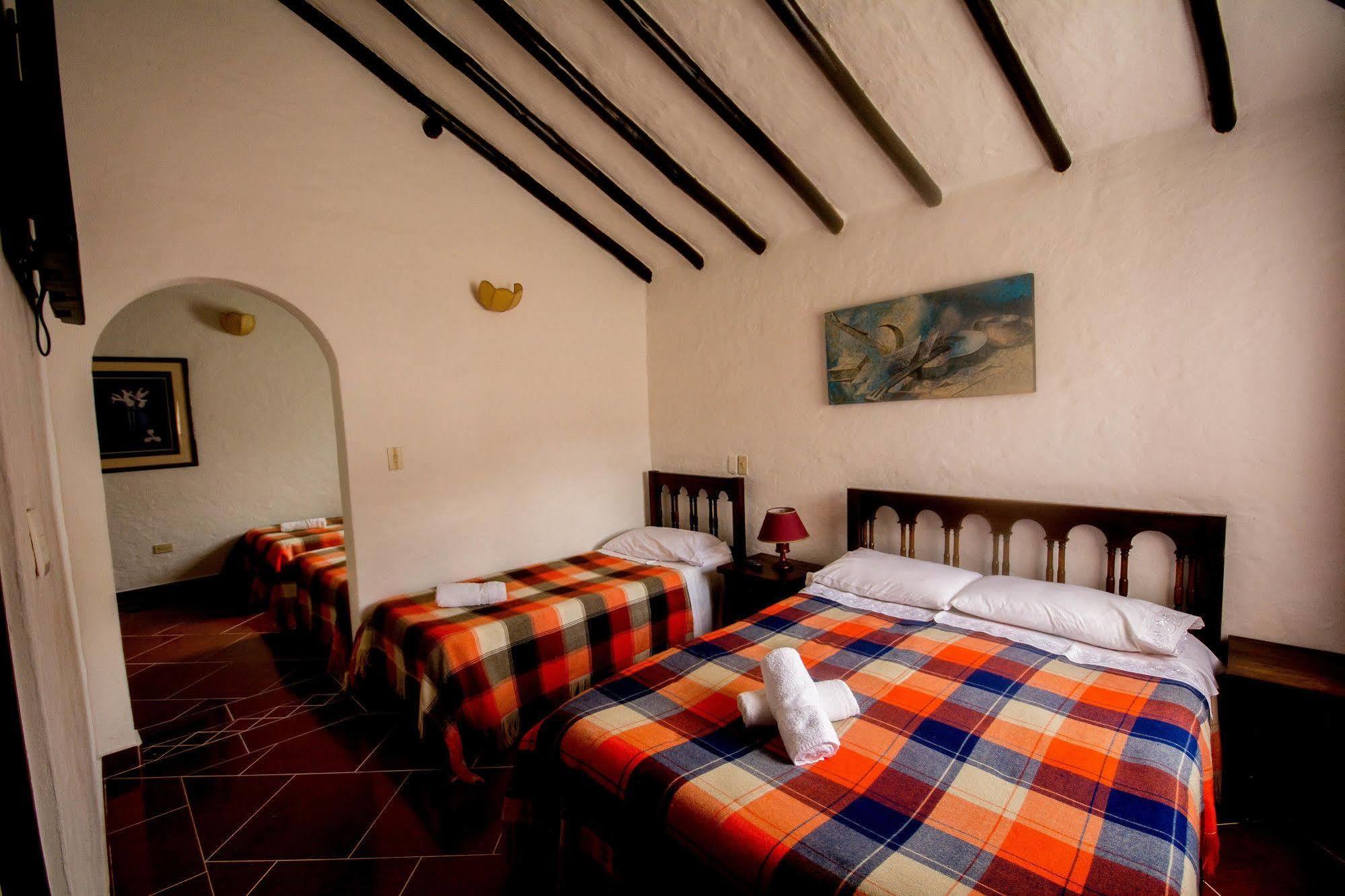Hotel Los Frayles Вилья-де-Лейва Экстерьер фото